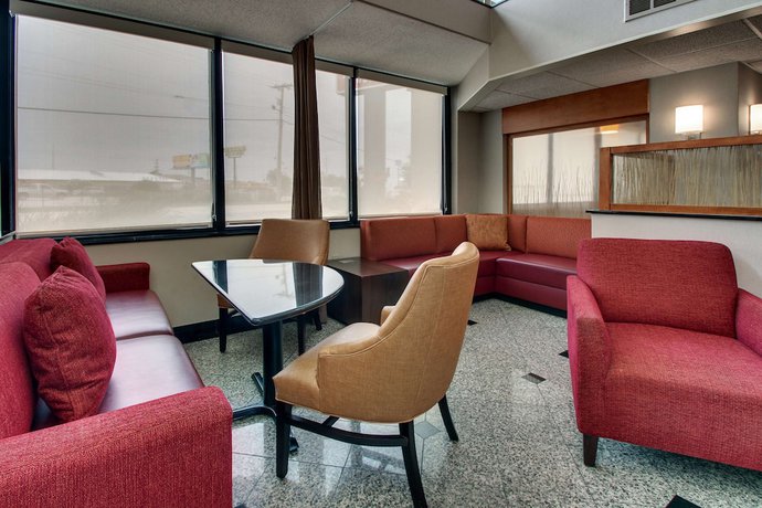 Imagen de los interiores del Hotel Drury Inn and Suites Bowling Green. Foto 19