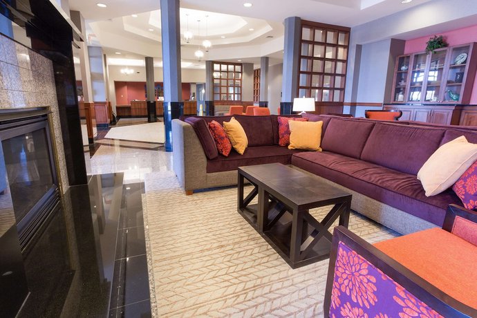 Imagen de los interiores del Hotel Drury Inn and Suites Cincinnati Sharonville. Foto 16