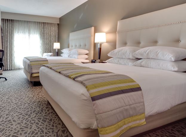 Imagen de la habitación del Hotel Drury Inn and Suites Cleveland Beachwood. Foto 7
