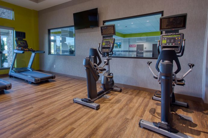Imagen de los interiores del Hotel Drury Inn and Suites Cleveland Beachwood. Foto 15