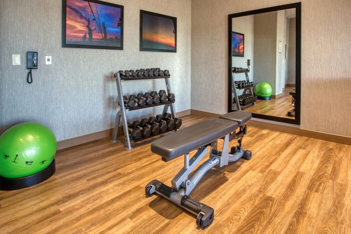 Imagen de los interiores del Hotel Drury Inn and Suites Cleveland Beachwood. Foto 17