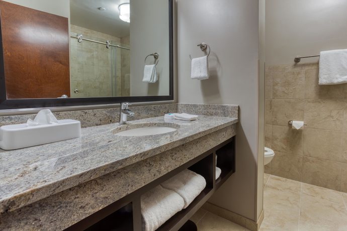 Imagen de la habitación del Hotel Drury Inn and Suites Cleveland Beachwood. Foto 12