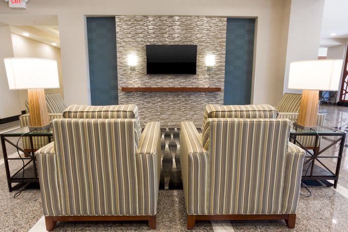 Imagen de los interiores del Hotel Drury Inn and Suites Colorado Springs Near The Air Force Academy. Foto 14