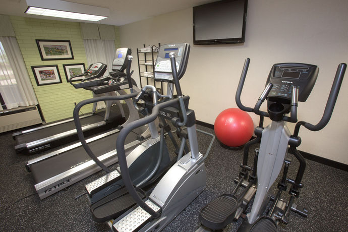Imagen de los interiores del Hotel Drury Inn and Suites Columbia Stadium Boulevard. Foto 13