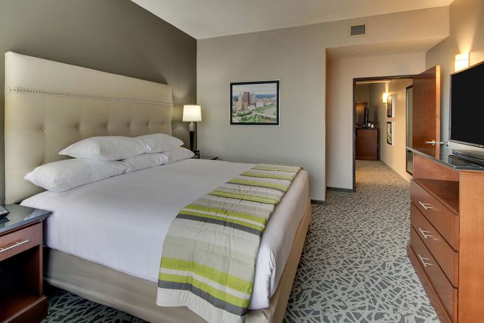 Imagen de la habitación del Hotel Drury Inn and Suites Columbus Polaris. Foto 8