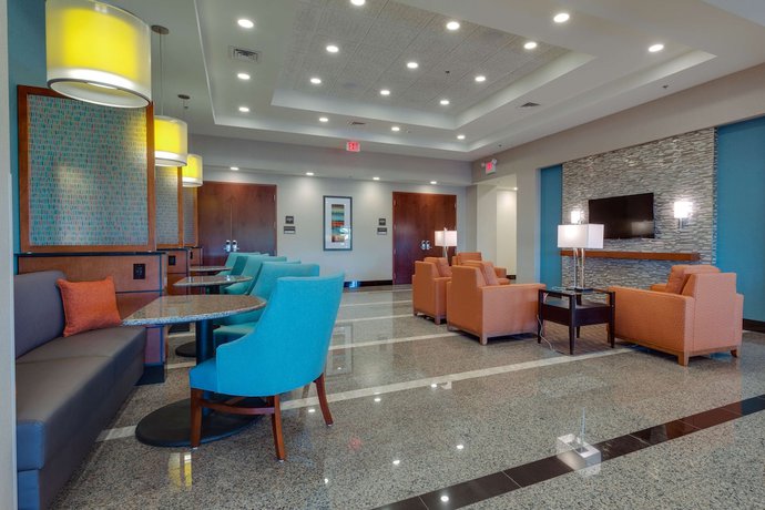Imagen de los interiores del Hotel Drury Inn and Suites Gainesville. Foto 20
