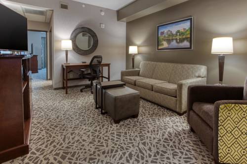 Imagen de la habitación del Hotel Drury Inn and Suites Huntsville At The Space and Rocket Center. Foto 2