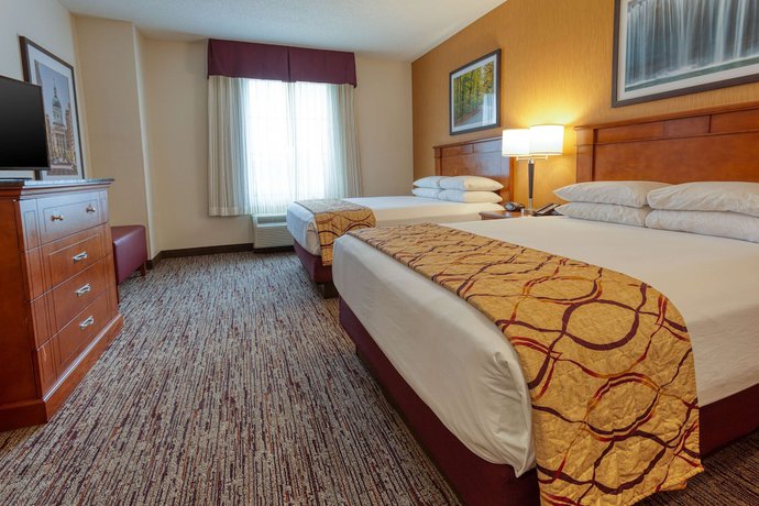 Imagen de la habitación del Hotel Drury Inn and Suites Indianapolis Northeast. Foto 2