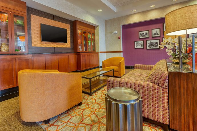 Imagen de los interiores del Hotel Drury Inn and Suites Indianapolis Northeast. Foto 18
