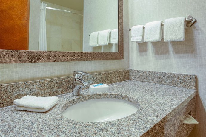 Imagen de la habitación del Hotel Drury Inn and Suites Indianapolis Northeast. Foto 16