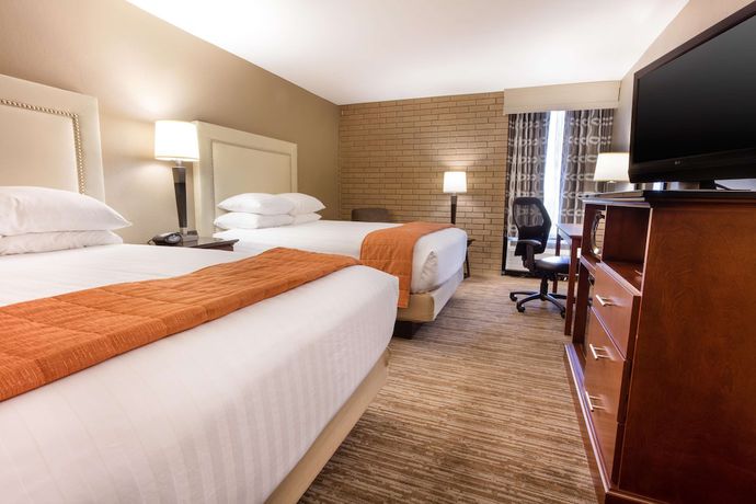 Imagen de la habitación del Hotel Drury Inn and Suites Kansas City Airport. Foto 13