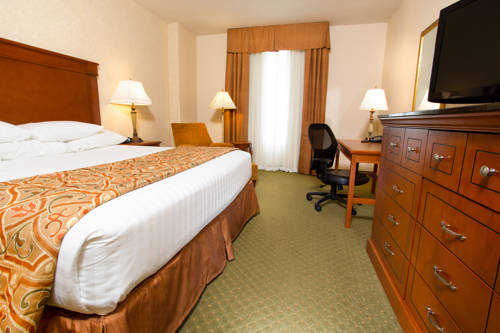 Imagen de la habitación del Hotel Drury Inn and Suites Kansas City Independence. Foto 2