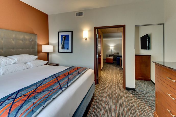 Imagen de la habitación del Hotel Drury Inn and Suites Lafayette, IN. Foto 2