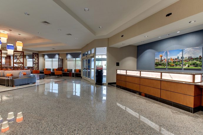 Imagen de los interiores del Hotel Drury Inn and Suites Lafayette, IN. Foto 20