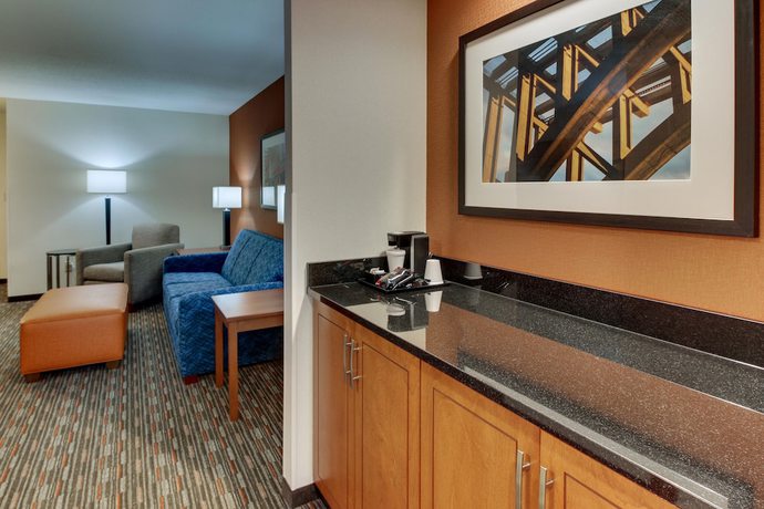 Imagen de la habitación del Hotel Drury Inn and Suites Lafayette, IN. Foto 15