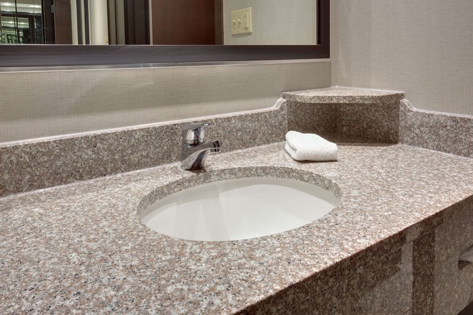 Imagen de la habitación del Hotel Drury Inn and Suites Louisville East. Foto 2