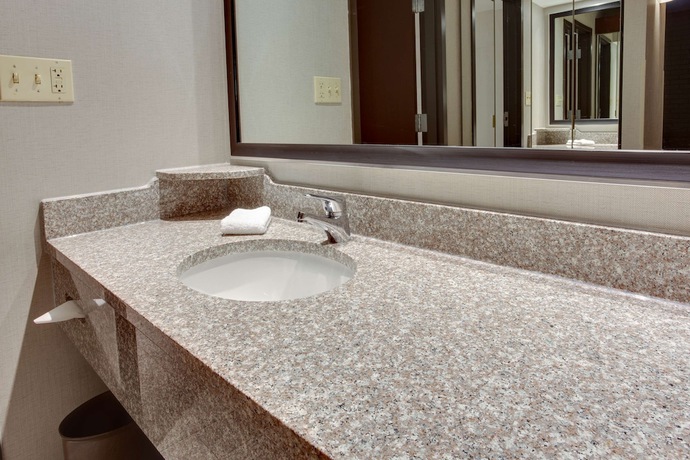 Imagen de la habitación del Hotel Drury Inn and Suites Louisville East. Foto 4