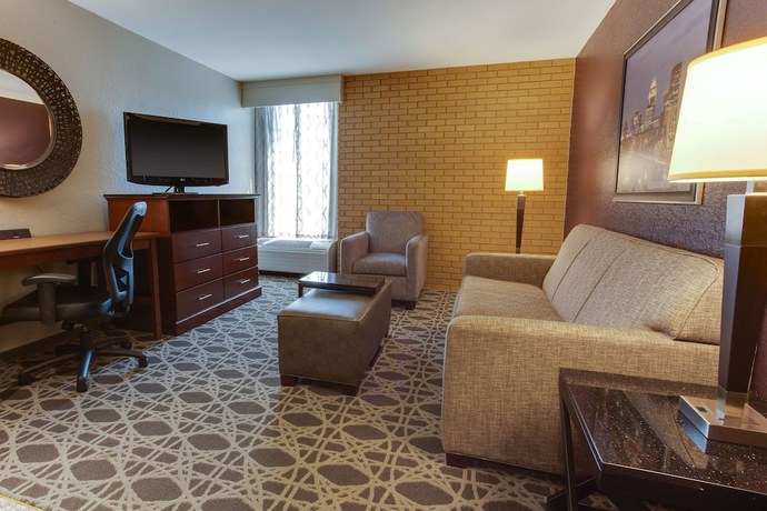 Imagen de la habitación del Hotel Drury Inn and Suites Louisville East. Foto 5