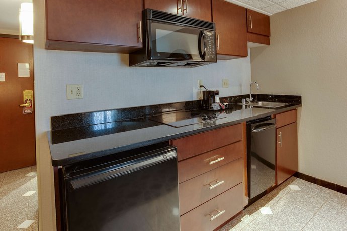Imagen de la habitación del Hotel Drury Inn and Suites Louisville East. Foto 8