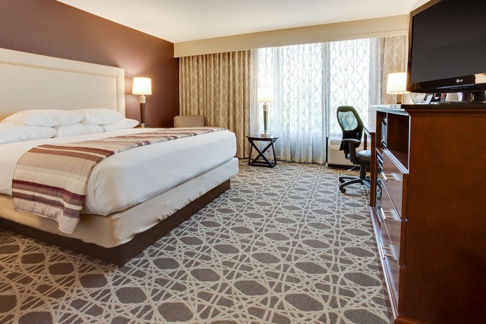 Imagen de la habitación del Hotel Drury Inn and Suites Louisville East. Foto 12