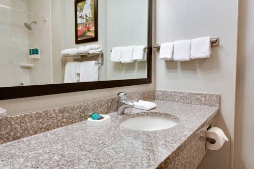 Imagen de la habitación del Hotel Drury Inn and Suites Middletown Franklin. Foto 8