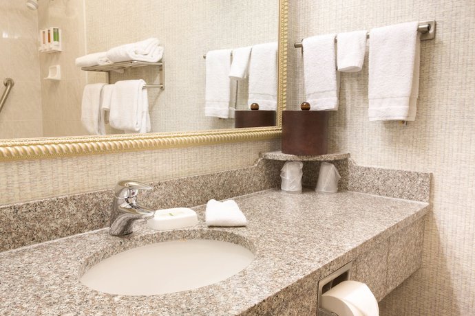 Imagen de la habitación del Hotel Drury Inn and Suites Montgomery. Foto 14