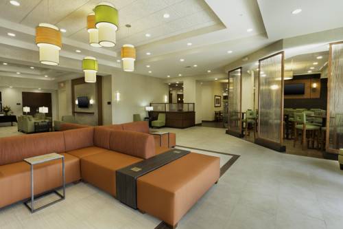 Imagen de la habitación del Hotel Drury Inn and Suites Mt. Vernon. Foto 2