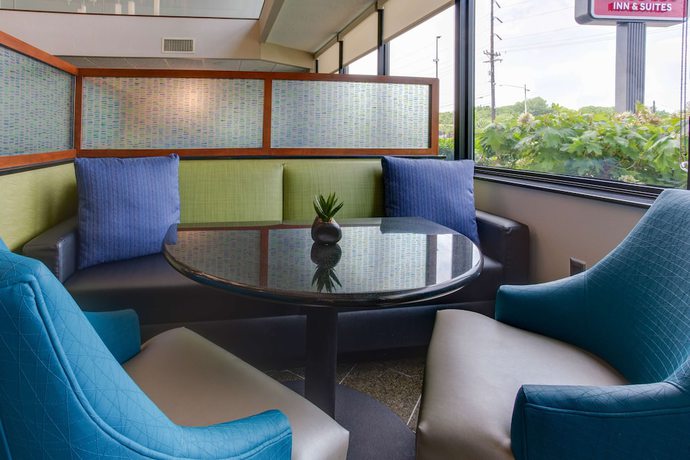 Imagen de los interiores del Hotel Drury Inn and Suites Nashville Airport. Foto 15