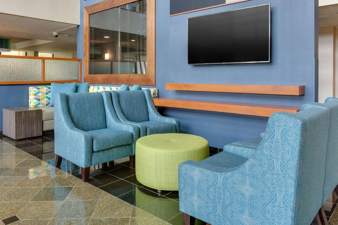 Imagen de los interiores del Hotel Drury Inn and Suites Nashville Airport. Foto 17