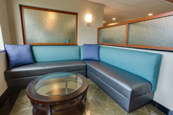 Imagen de los interiores del Hotel Drury Inn and Suites Nashville Airport. Foto 18