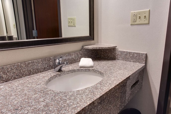 Imagen de la habitación del Hotel Drury Inn and Suites Nashville Airport. Foto 6