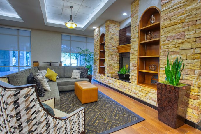 Imagen de los interiores del Hotel Drury Inn and Suites Near La Cantera Parkway. Foto 19