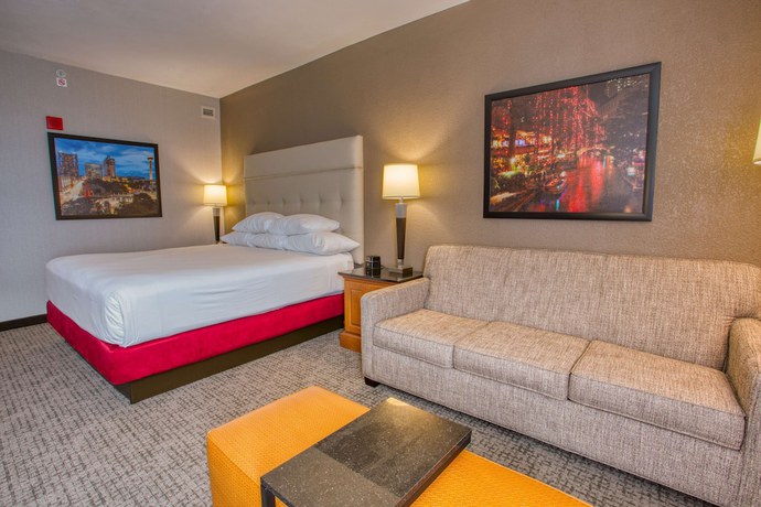 Imagen de la habitación del Hotel Drury Inn and Suites Near La Cantera Parkway. Foto 5