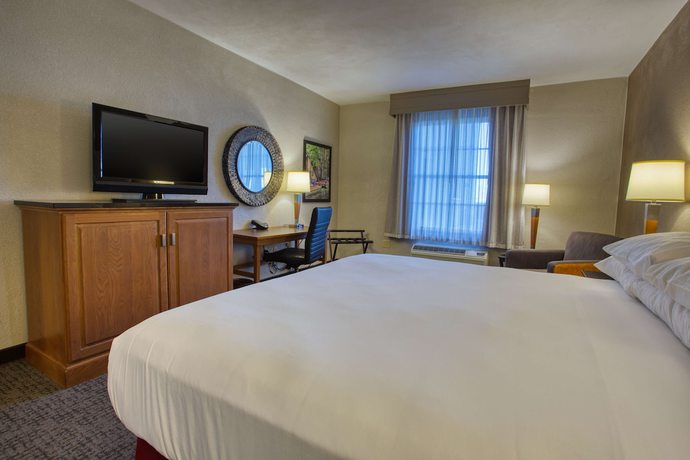 Imagen de la habitación del Hotel Drury Inn and Suites Near La Cantera Parkway. Foto 6
