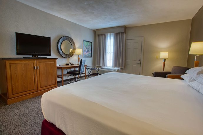 Imagen de la habitación del Hotel Drury Inn and Suites Near La Cantera Parkway. Foto 8