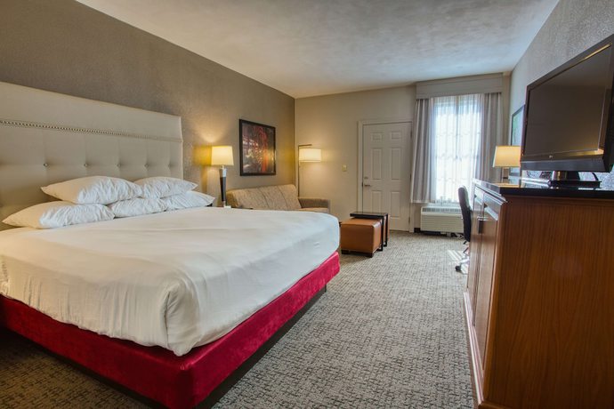 Imagen de la habitación del Hotel Drury Inn and Suites Near La Cantera Parkway. Foto 9