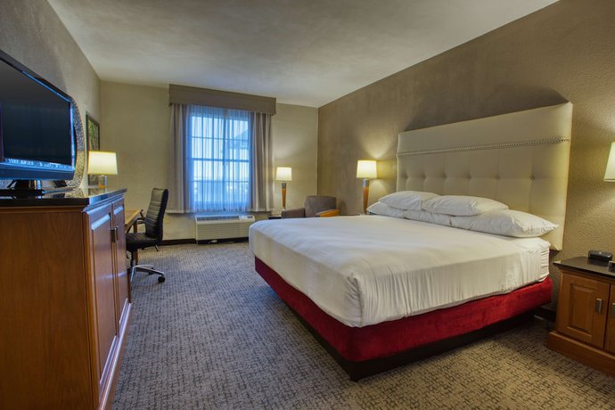 Imagen de la habitación del Hotel Drury Inn and Suites Near La Cantera Parkway. Foto 11
