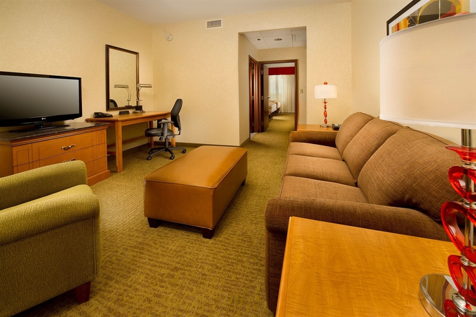 Imagen de los interiores del Hotel Drury Inn and Suites Near Universal Orlando Resort. Foto 14