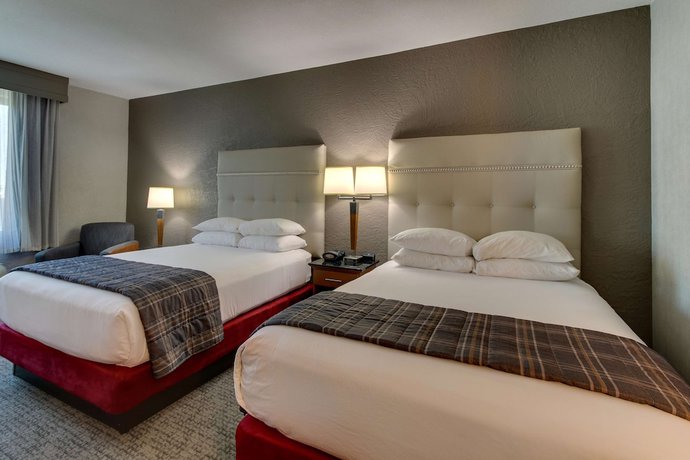 Imagen de la habitación del Hotel Drury Inn and Suites Phoenix Happy Valley. Foto 3