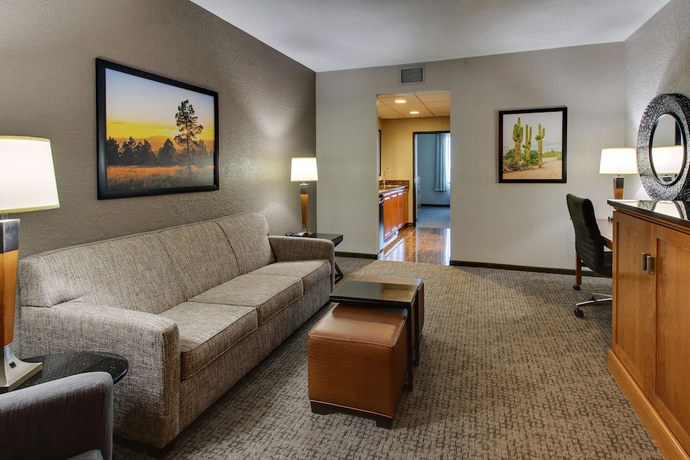 Imagen de la habitación del Hotel Drury Inn and Suites Phoenix Happy Valley. Foto 13