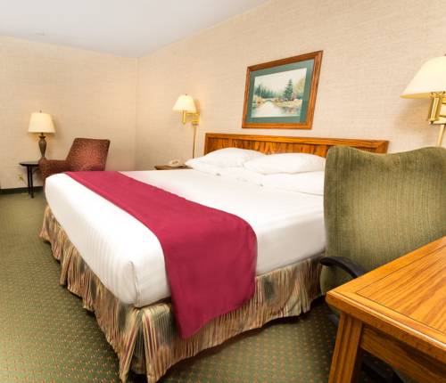 Imagen de la habitación del Hotel Drury Inn and Suites Poplar Bluff. Foto 7