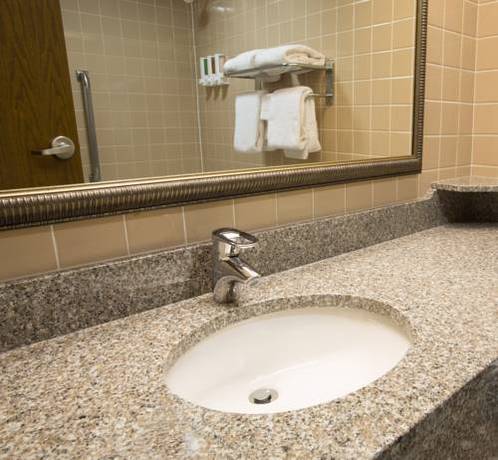 Imagen de la habitación del Hotel Drury Inn and Suites Poplar Bluff. Foto 9