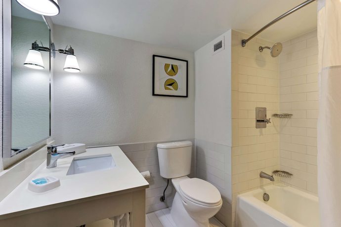 Imagen de la habitación del Hotel Drury Inn and Suites San Antonio Airport. Foto 9