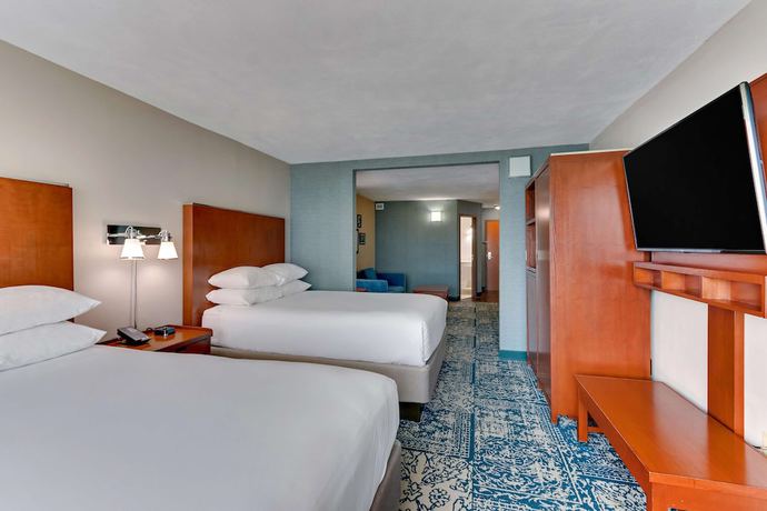 Imagen de la habitación del Hotel Drury Inn and Suites San Antonio Airport. Foto 12