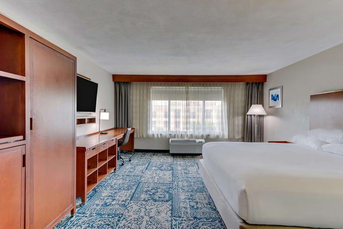 Imagen de la habitación del Hotel Drury Inn and Suites San Antonio Airport. Foto 13
