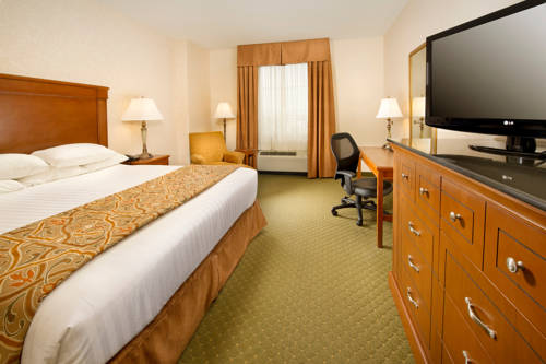Imagen de la habitación del Hotel Drury Inn and Suites St. Louis Arnold. Foto 3