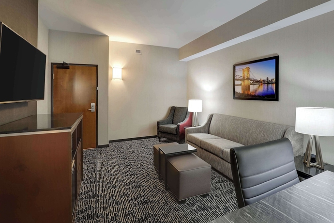 Imagen de la habitación del Hotel Drury Plaza Cincinnati Florence. Foto 5