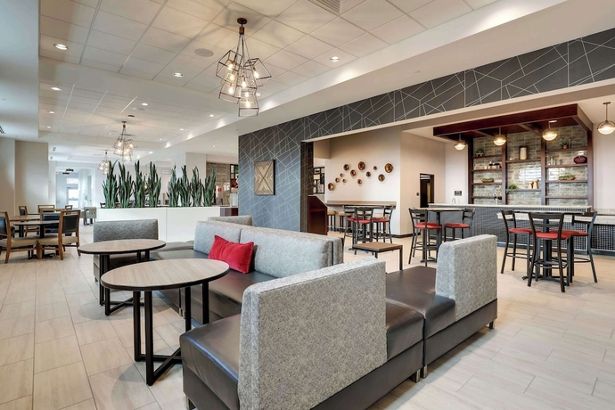 Imagen de los interiores del Hotel Drury Plaza Cincinnati Florence. Foto 16