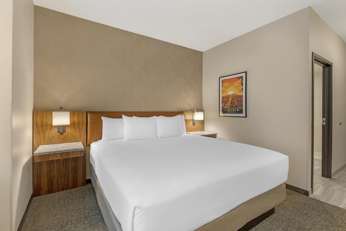 Imagen de la habitación del Hotel Drury Plaza Lincoln Downtown. Foto 2
