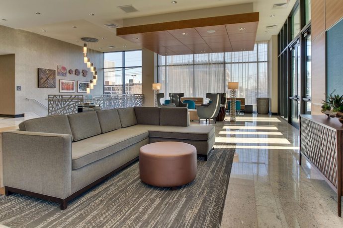 Imagen de los interiores del Hotel Drury Plaza Nashville Downtown. Foto 15